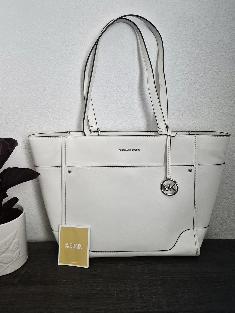 Michael Kors Harrison Large White Leather Tote Bag - Picture 2 of 6